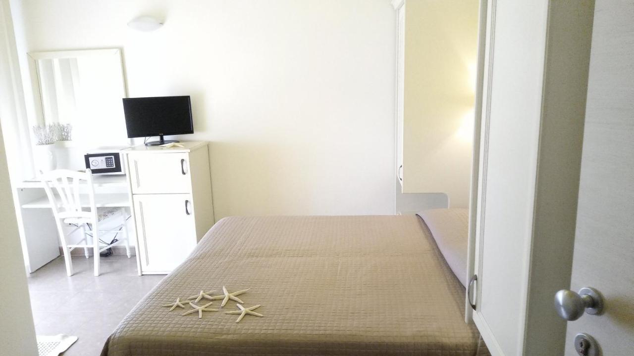Hotel Philadelphia Cattolica Eksteriør billede